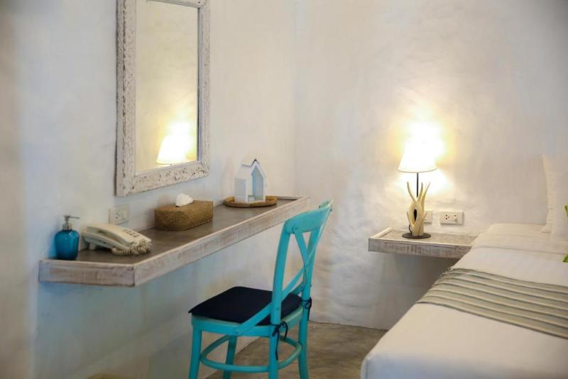 هتل Lime N Soda Beachfront Resort