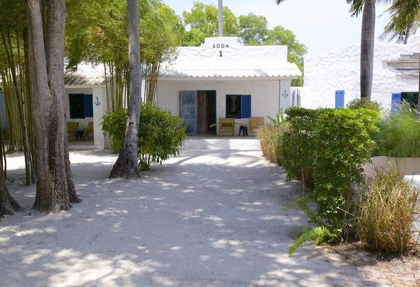 هتل Lime N Soda Beachfront Resort