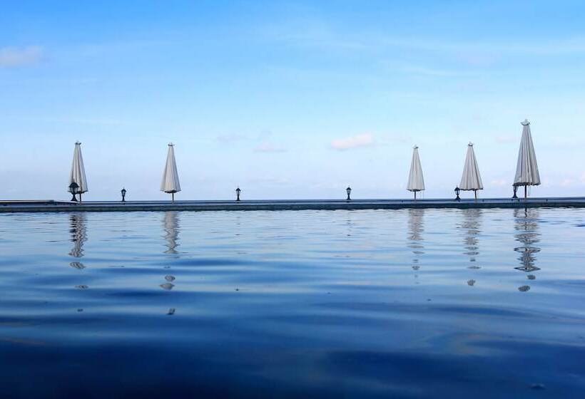 هتل Pinnacle Koh Tao Resort