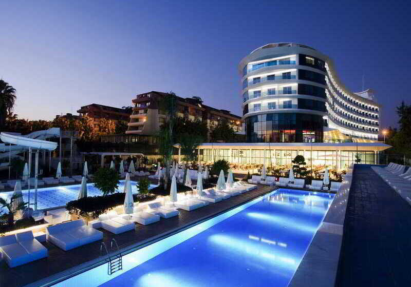 Отель Q Premium Resort