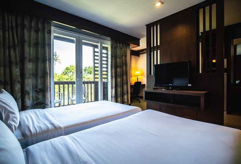 Ratana Hotel Chalong