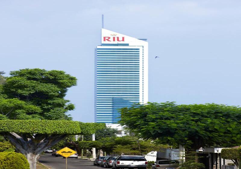 Hotelli Riu Plaza Guadalajara