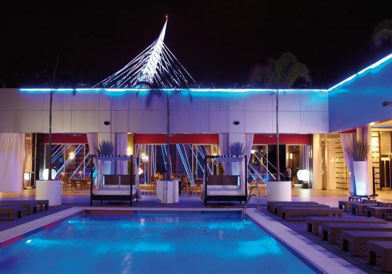 Hotelli Riu Plaza Guadalajara