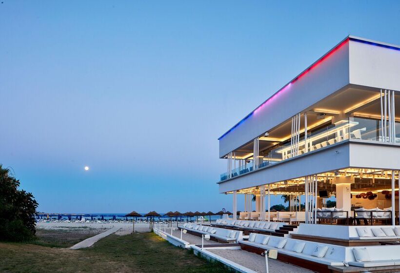 هتل So Nice Club Resort