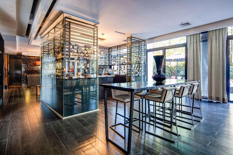 هتل Wyndham Santiago Pettra