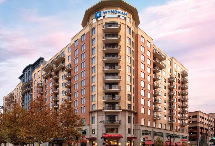 استراحتگاه Club Wyndham National Harbor