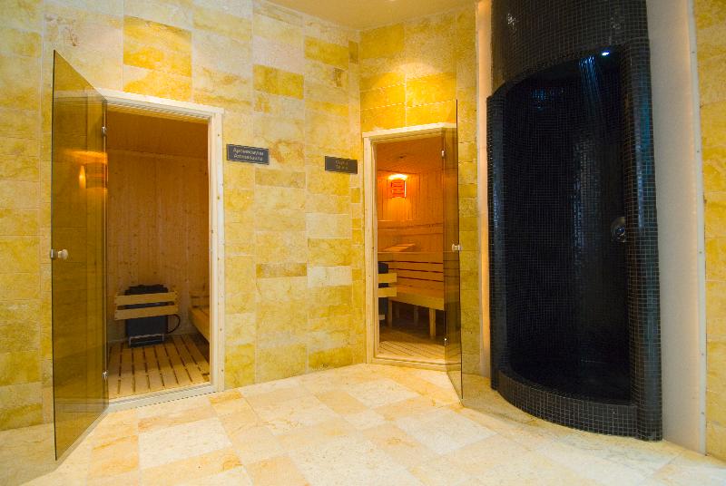 Radina's Way Hotel