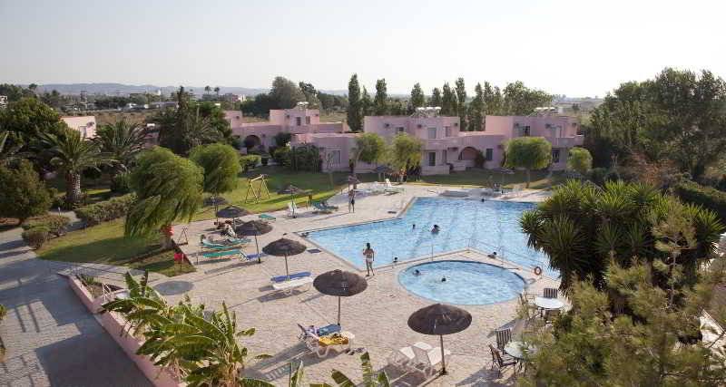 Roselands Hotel Bungalows