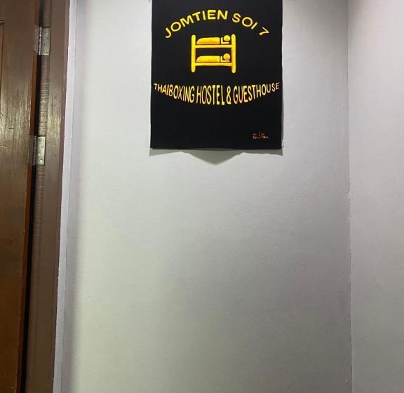 Jomtien Beach Hostel & Guesthouse