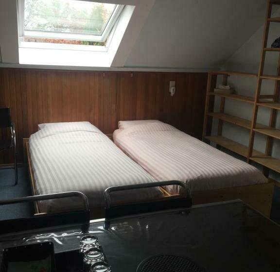 پانسیون Cozy Room In Residential Alkmaar