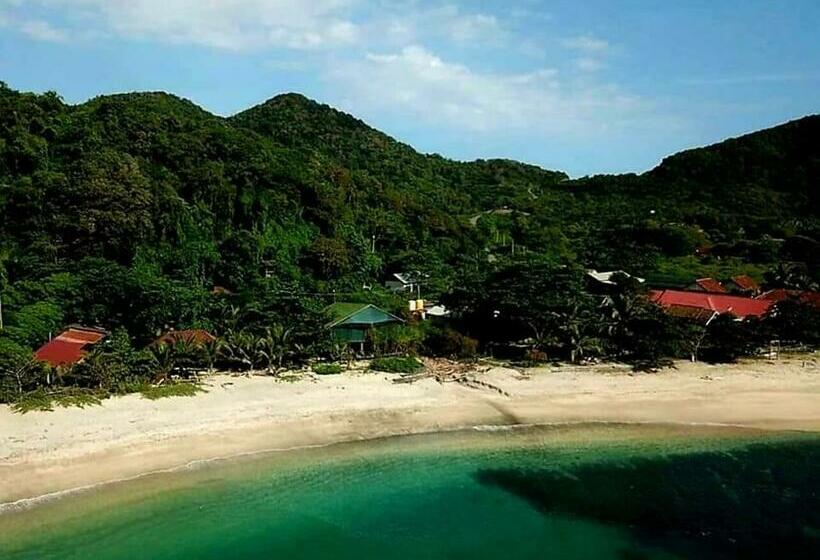 فندق صغير Castaway Surf Retreat 1
