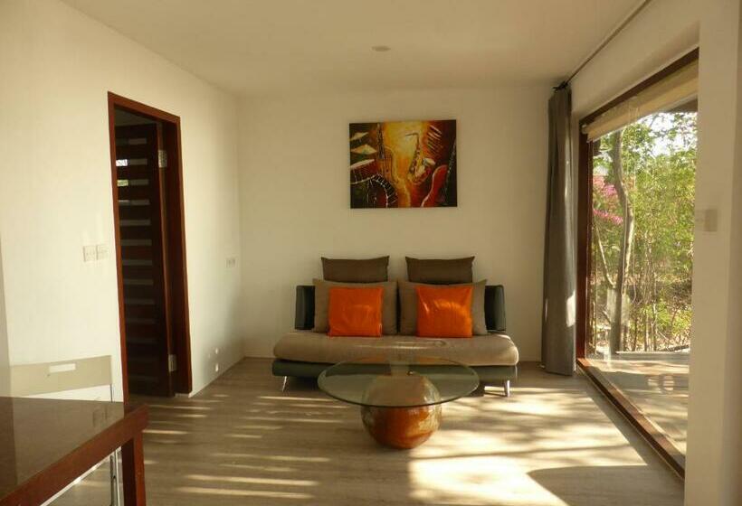 فندق صغير Castaway Surf Retreat 1