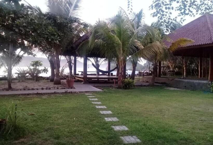 فندق صغير Castaway Surf Retreat 1