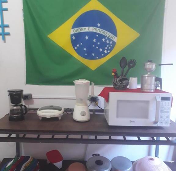 تختخواب و صبحانه Perto Do Aeroporto De Salvador   Dona Pitanga Hostel