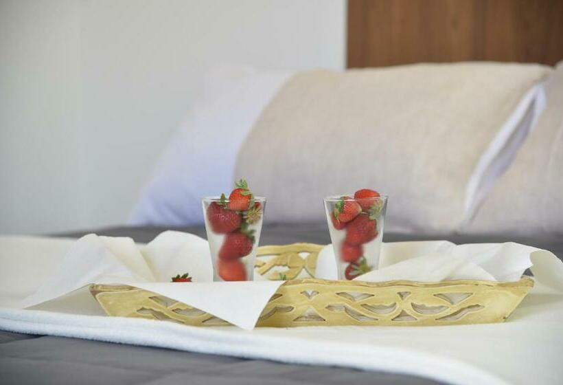 פנסיון Jerry & Titty House