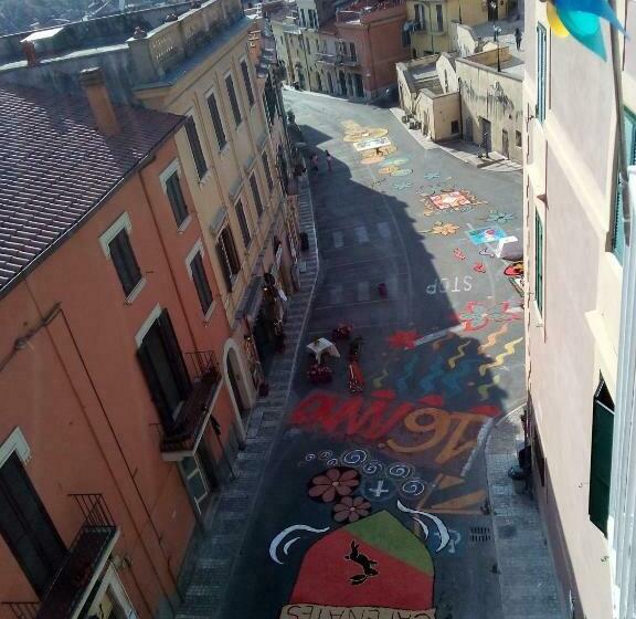 פנסיון Jerry & Titty House