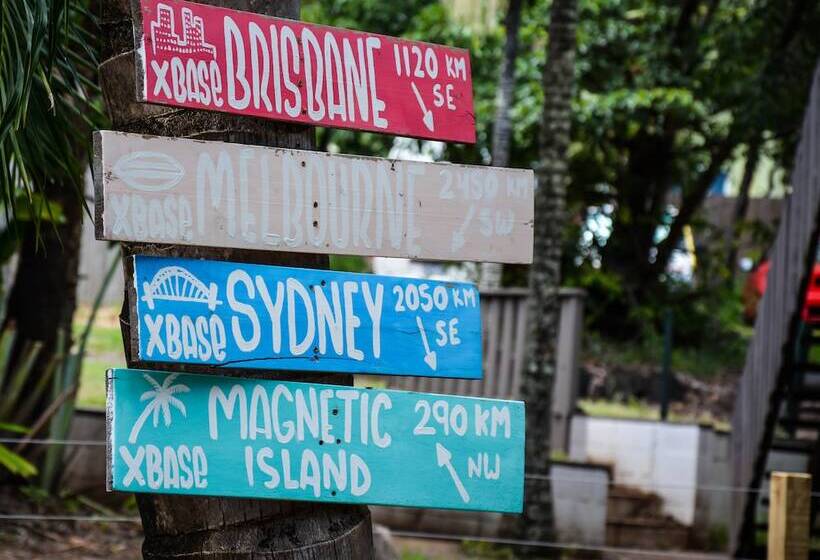 Base Airlie Beach Resort   Hostel