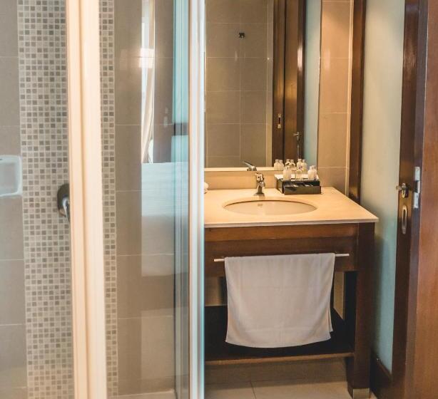 هتل Avillion Admiral Cove