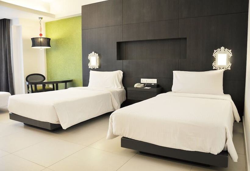هتل Avillion Admiral Cove