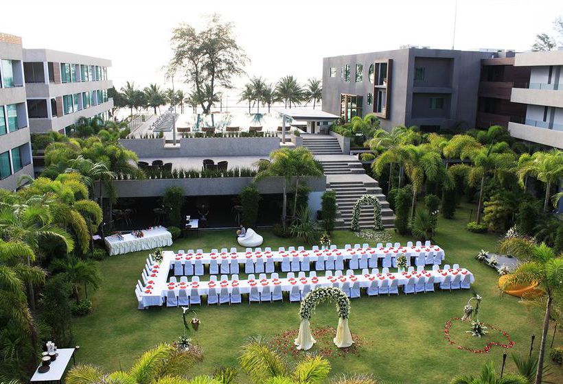 هتل Blay Tong Beach Resort