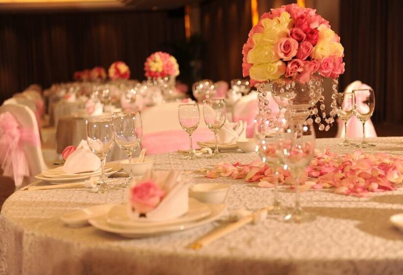 هتل Courtyard By Marriott Shanghai Jiading