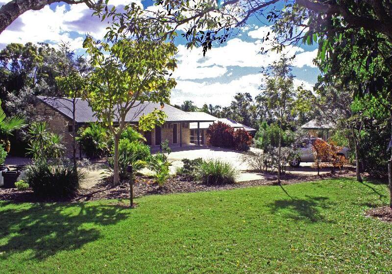 فندق Emeraldene Inn & Eco-lodge