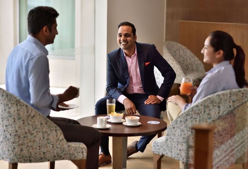 בית מלון כפרי Four Points By Sheraton Jaipur, City Square