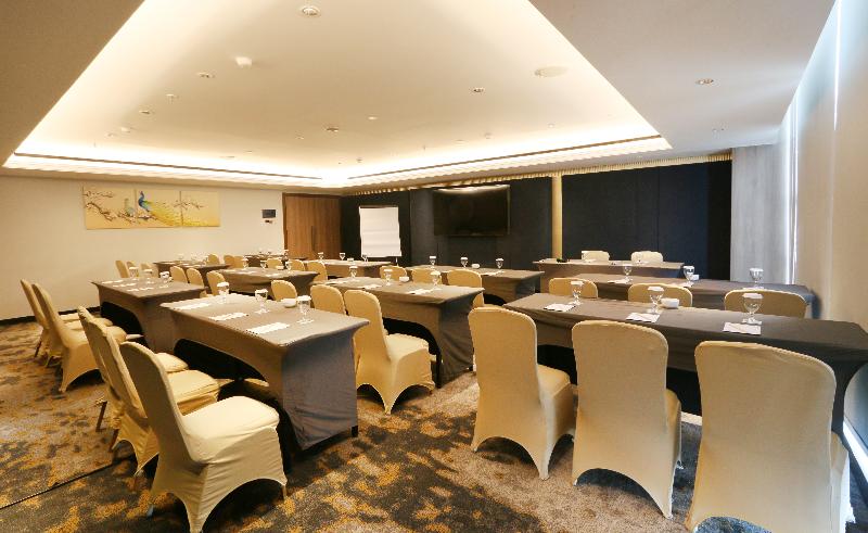 Java Paragon Hotel & Residences