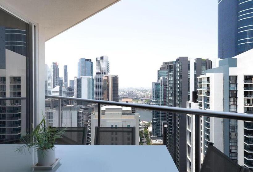 هتل Mantra On Mary