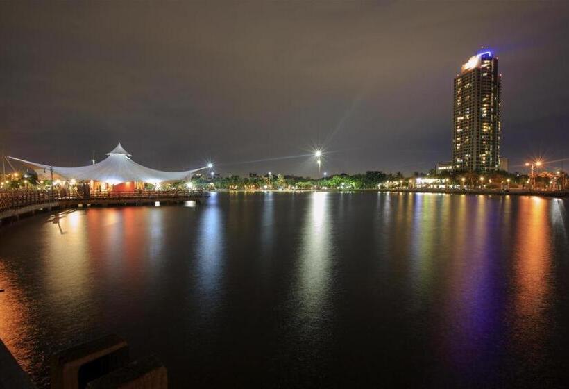 هتل Putri Duyung Ancol