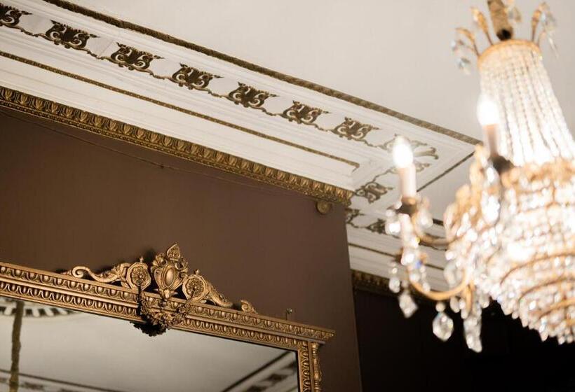 هتل Quamby Estate