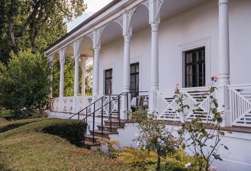 هتل Quamby Estate