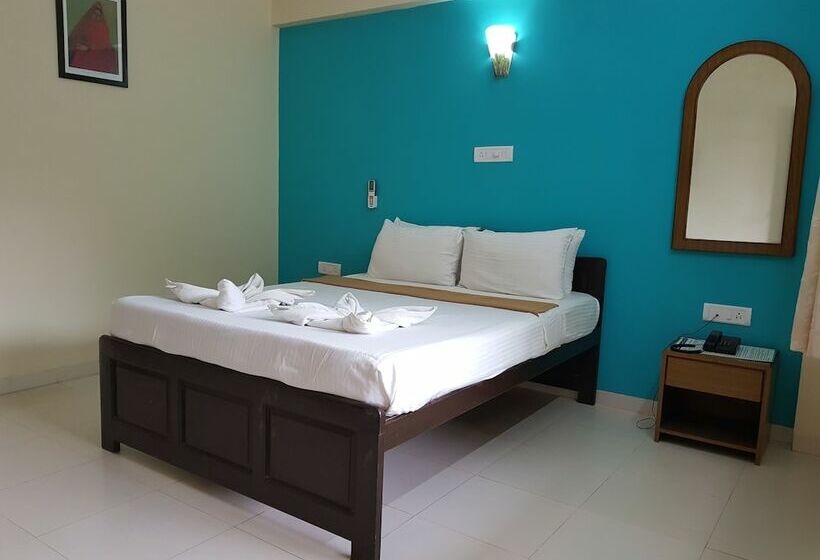 هتل Serenity By The Sea Beach Resort