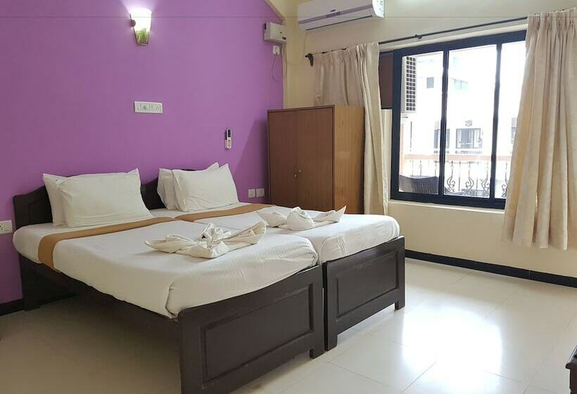 هتل Serenity By The Sea Beach Resort