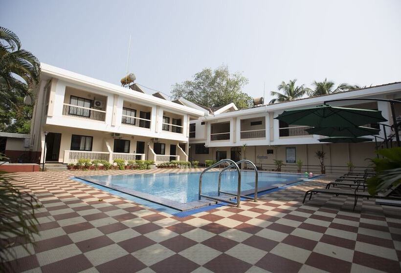 هتل Serenity By The Sea Beach Resort