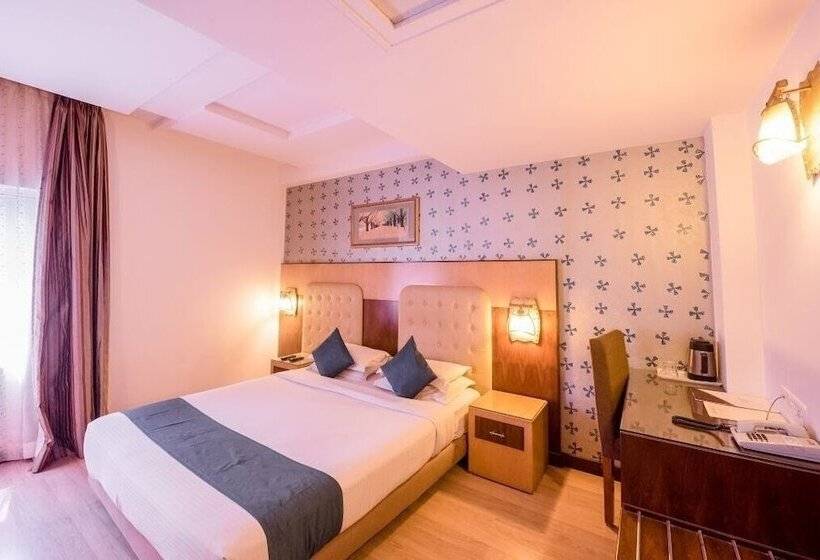 Hotel Silicrest