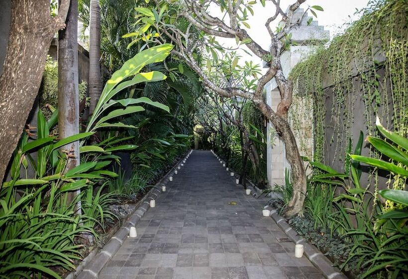 هتل The Wolas Villa & Spa