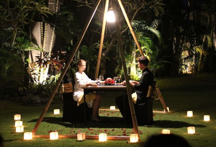 هتل The Wolas Villa & Spa