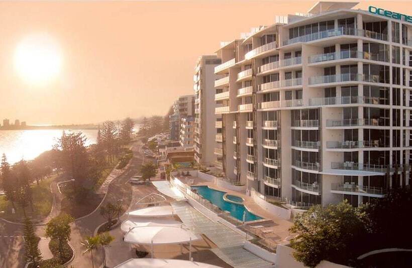 منتجع Oceans Mooloolaba