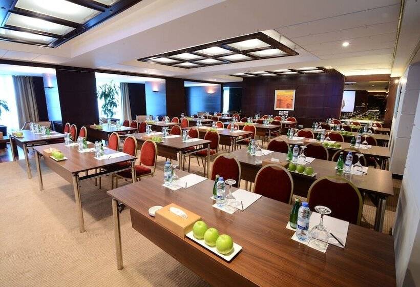 Raouche Arjaan By Rotana