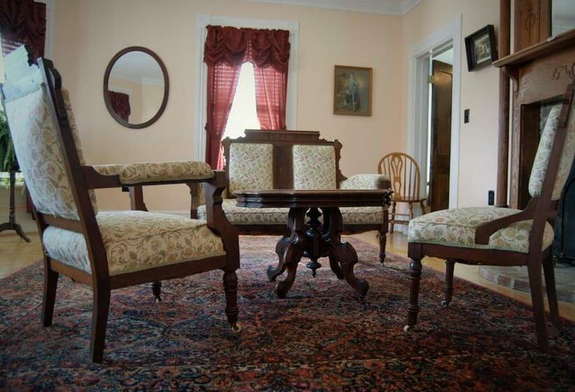 旅馆 Hawksbill House