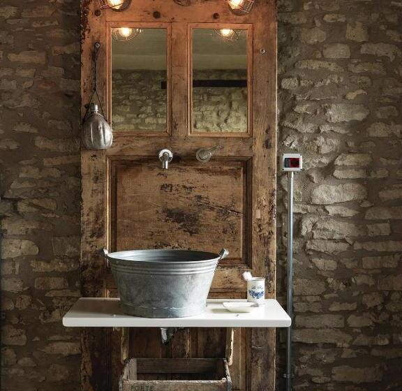 مبيت وإفطار Cascina Facelli   Luxury Country House