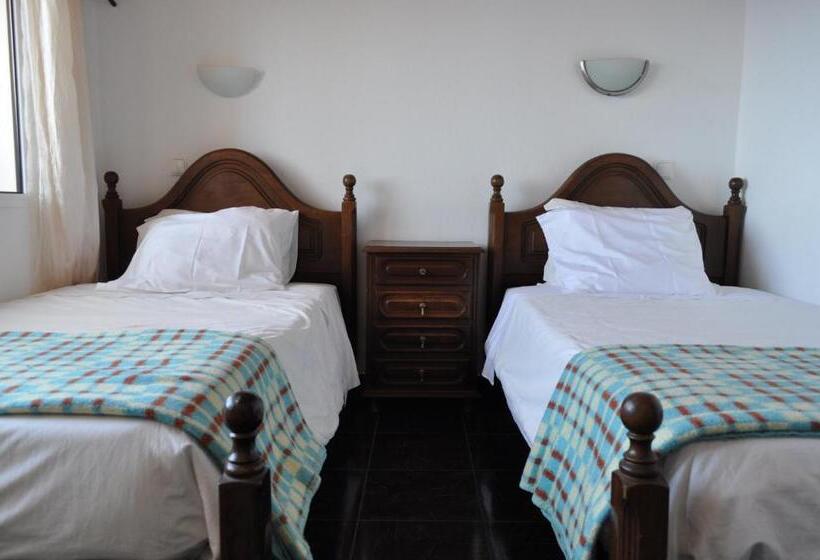 تختخواب و صبحانه Cecília S House
