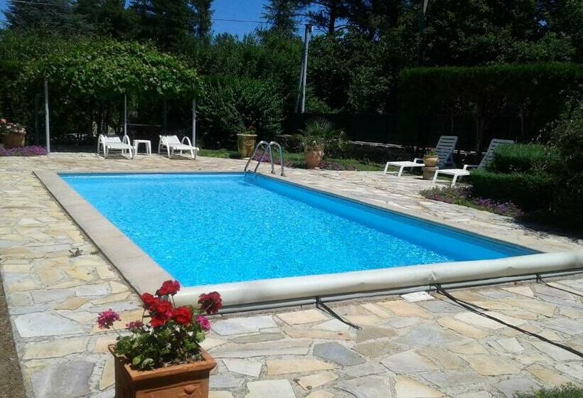 مبيت وإفطار Domaine De Lazuel