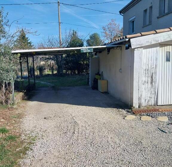 مبيت وإفطار Domaine De Lazuel