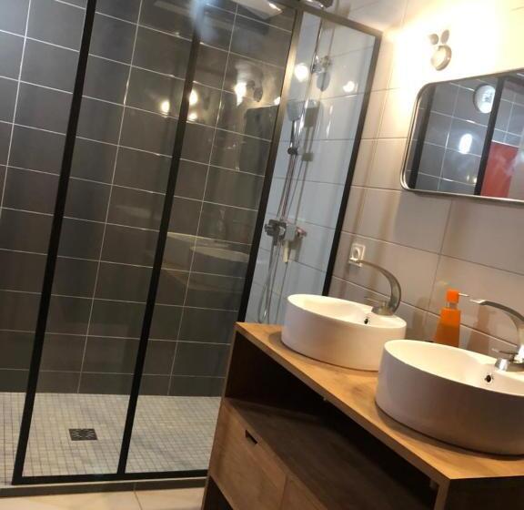 مبيت وإفطار Le Logis D Augustin