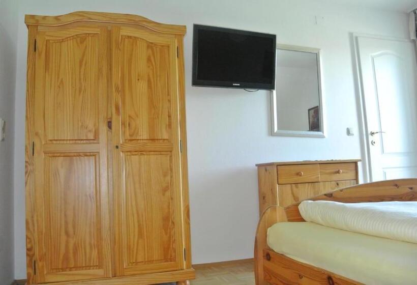 ベッドアンドブレックファースト Gästehaus Christa