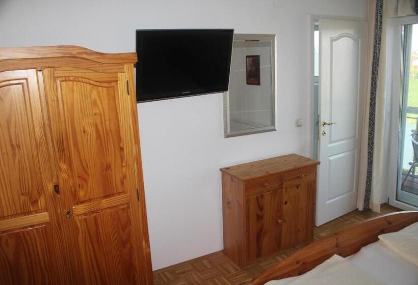 ベッドアンドブレックファースト Gästehaus Christa