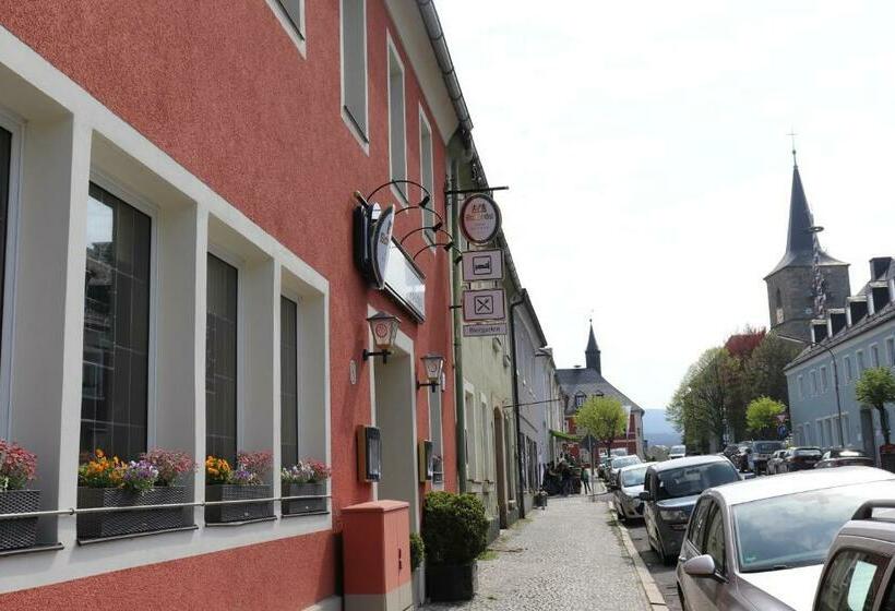 هتل Zum Waldstein