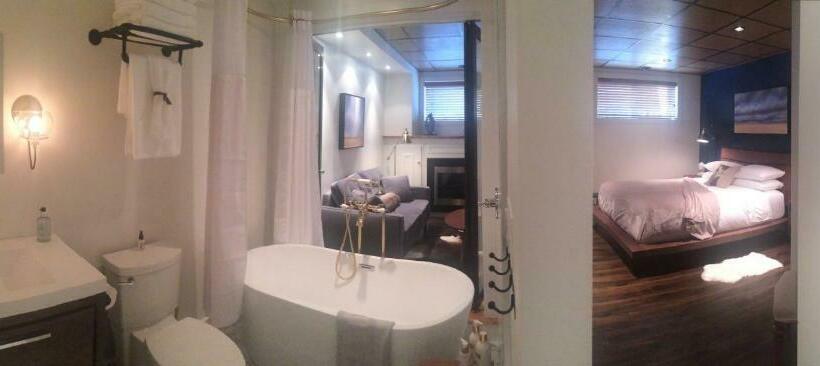 پانسیون Spa Inspired Guest Suite
